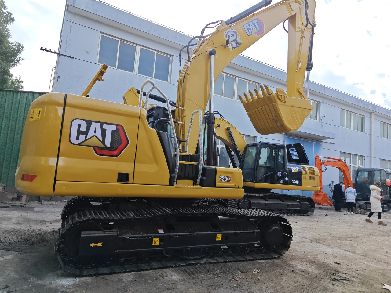 CATERPILLAR 320GC - Kāpurķēžu ekskavators: foto 2 CATERPILLAR 320GC - Kāpurķēžu ekskavators: foto 2