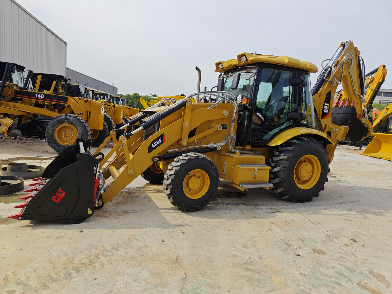 Ekskavators-iekrāvējs CATERPILLAR 428F backhoe loader: foto 6