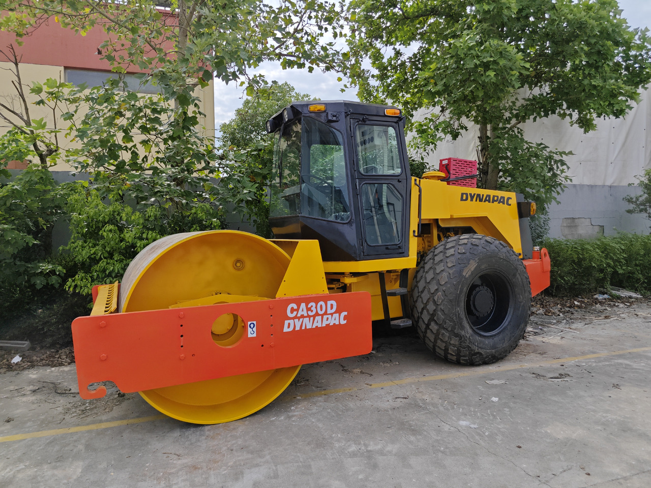 DYNAPAC CA30D USED ROAD ROLLER - Vibrorullis: foto 3 DYNAPAC CA30D USED ROAD ROLLER - Vibrorullis: foto 3