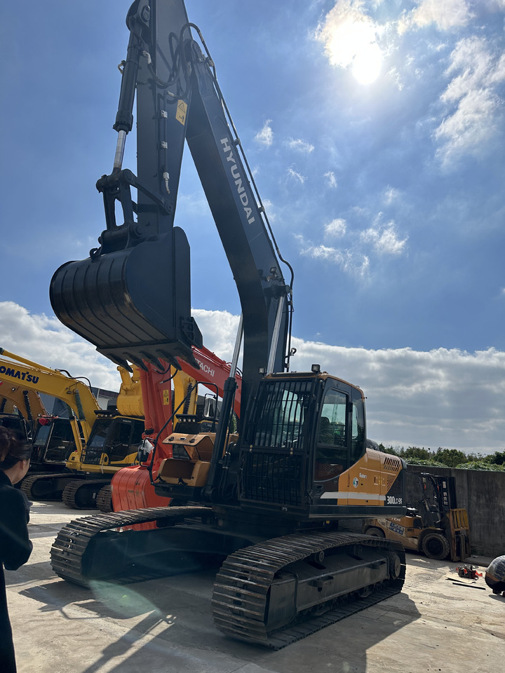 HYUNDAI 300lc-9s used 30ton 300 excavator - Kāpurķēžu ekskavators: foto 3 HYUNDAI 300lc-9s used 30ton 300 excavator - Kāpurķēžu ekskavators: foto 3