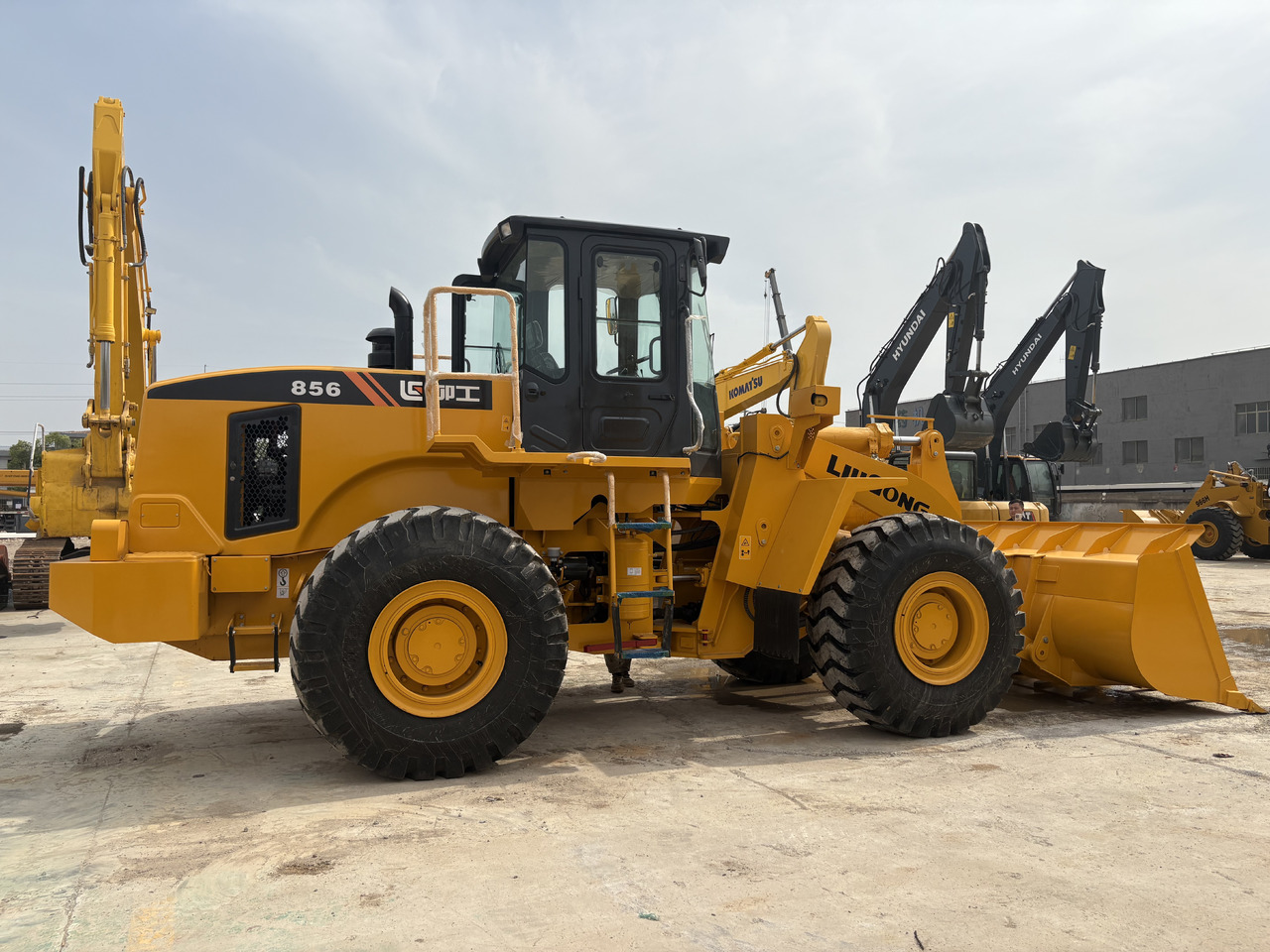 LIUGONG 856 wheel loader - Riteņu iekrāvējs: foto 2 LIUGONG 856 wheel loader - Riteņu iekrāvējs: foto 2