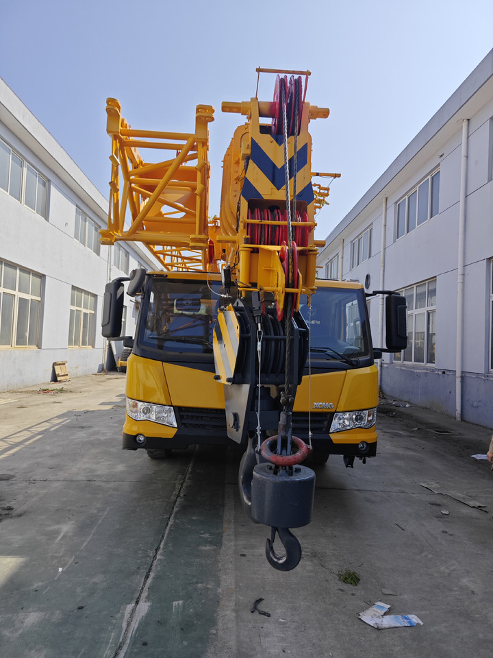 XCMG QY50KC Used Truck Crane - Autoceltnis: foto 2 XCMG QY50KC Used Truck Crane - Autoceltnis: foto 2