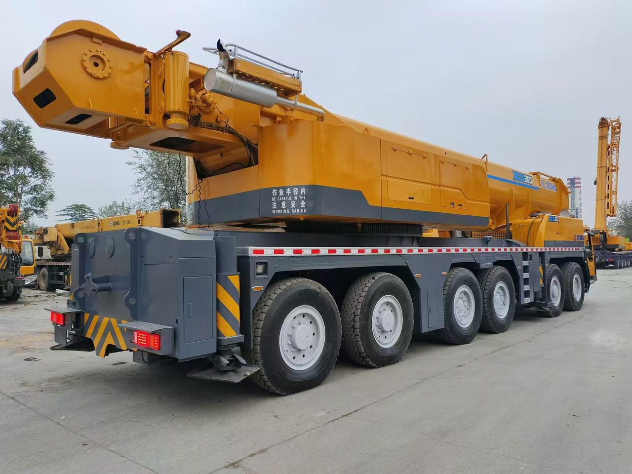XCMG XCA260 260TON TRUCK CRANE - Autoceltnis: foto 5 XCMG XCA260 260TON TRUCK CRANE - Autoceltnis: foto 5
