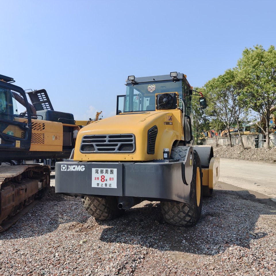 XCMG XS143J - Vibrorullis: foto 2 XCMG XS143J - Vibrorullis: foto 2