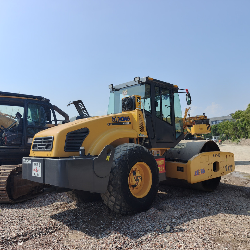 XCMG XS143J - Vibrorullis: foto 1 XCMG XS143J - Vibrorullis: foto 1