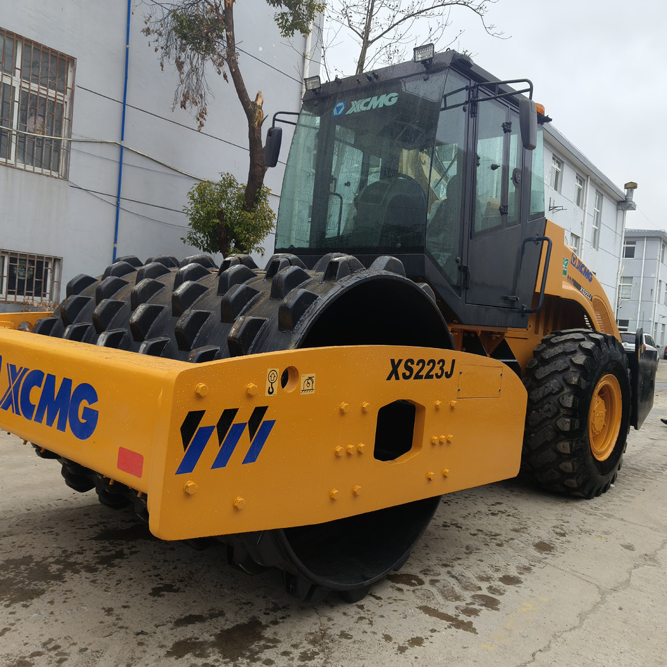 XCMG XS223J road roller - Vibrorullis: foto 4 XCMG XS223J road roller - Vibrorullis: foto 4