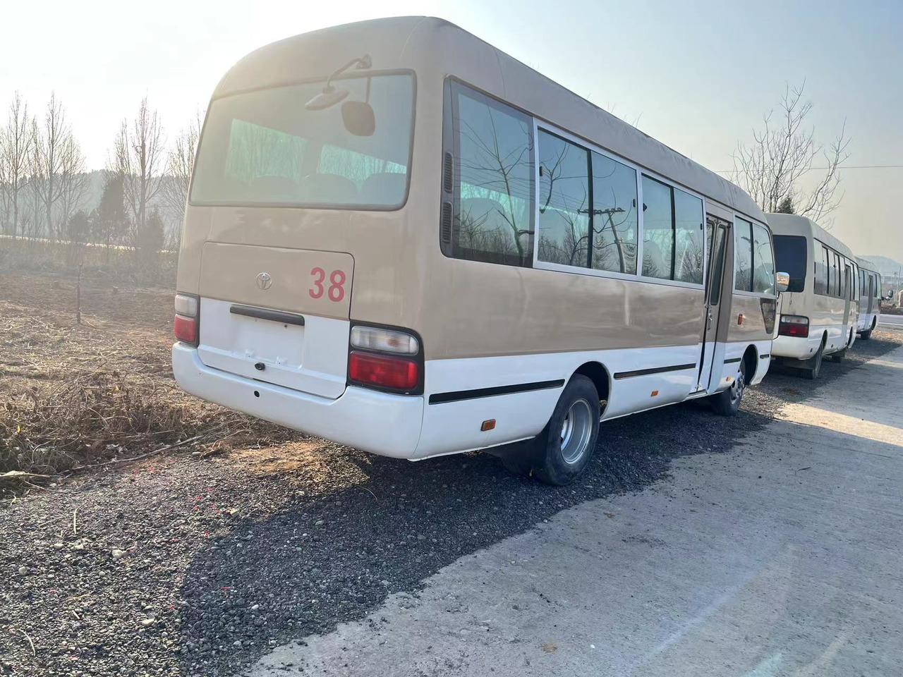TOYOTA Coaster - Mikroautobuss, Pasažieru furgons: foto 2 TOYOTA Coaster - Mikroautobuss, Pasažieru furgons: foto 2