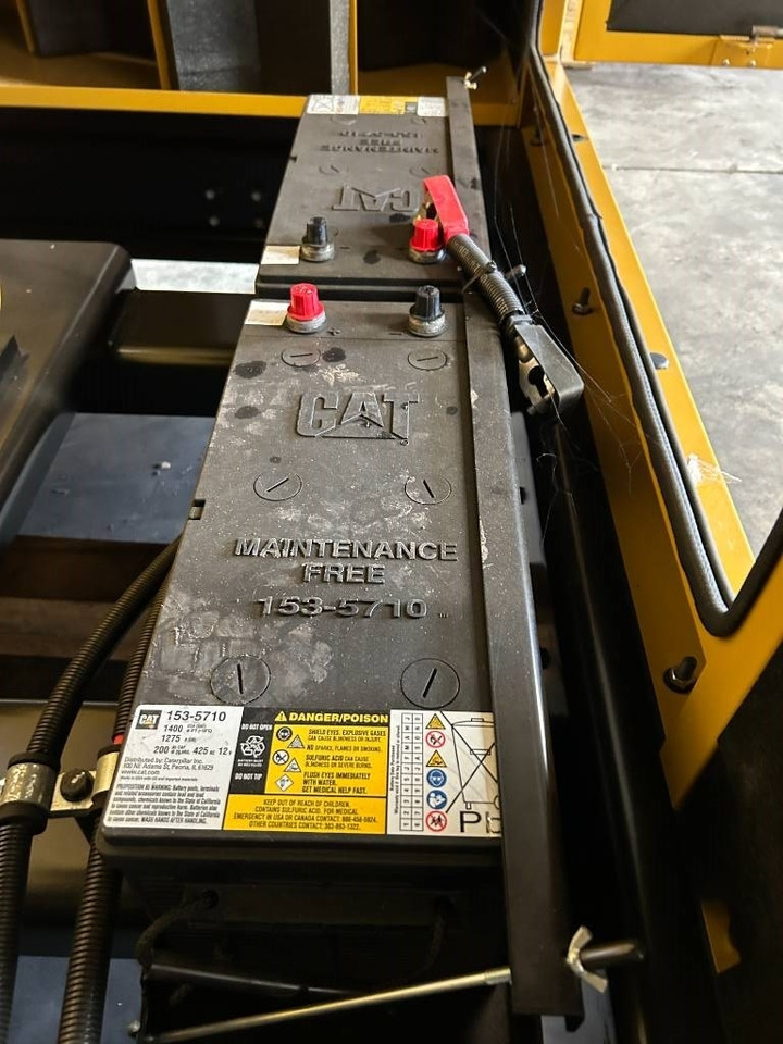 CAT DE1100GC - 1.100 kVA Standby Generator - DPX-18225 - Elektroģenerators: foto 3 CAT DE1100GC - 1.100 kVA Standby Generator - DPX-18225 - Elektroģenerators: foto 3