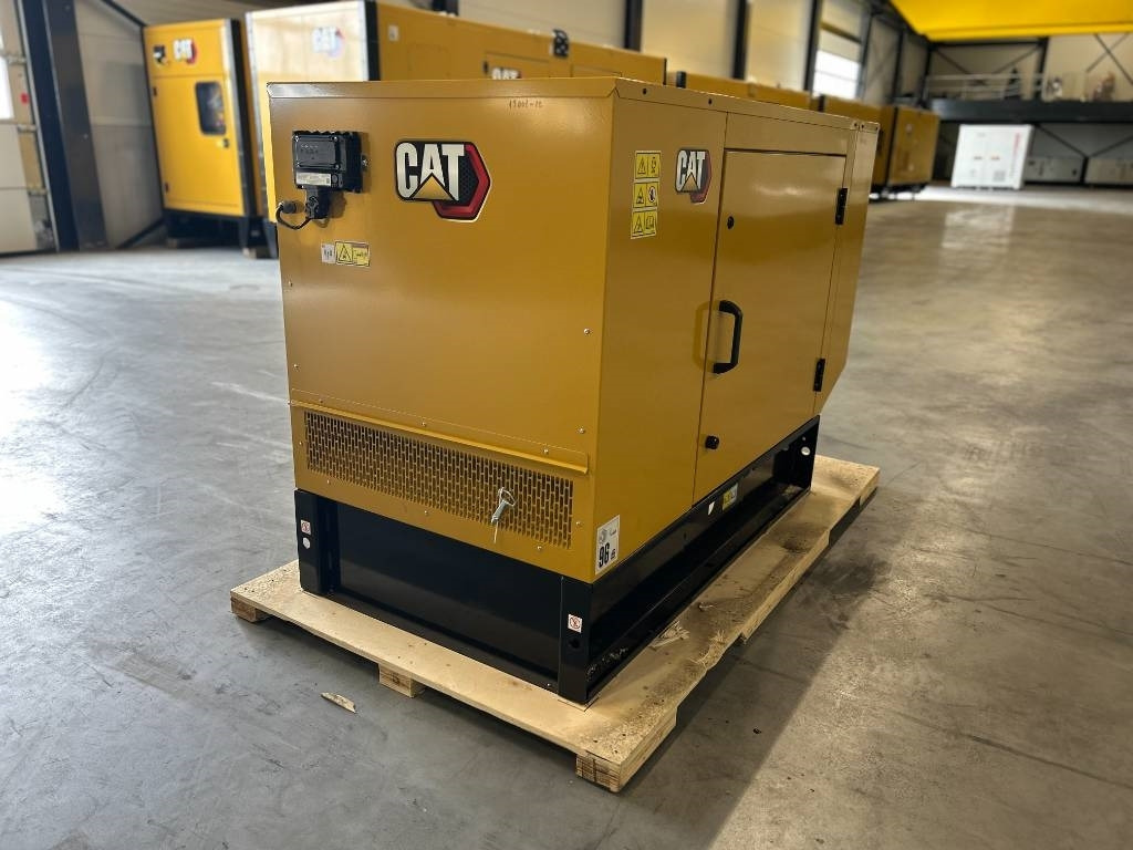 CAT DE13.5E3 - 13.5 kVA Generator - DPX-18001 - Elektroģenerators: foto 4 CAT DE13.5E3 - 13.5 kVA Generator - DPX-18001 - Elektroģenerators: foto 4