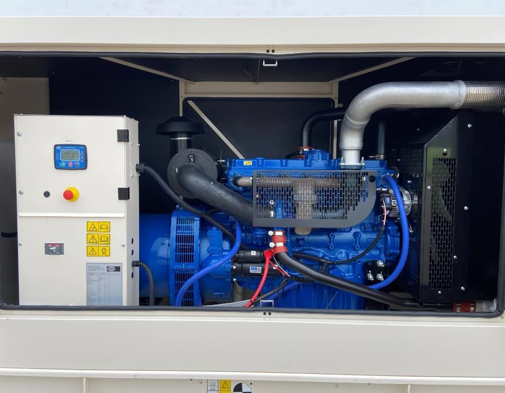FG Wilson P165-5 - 165 kVA Genset - DPX-16010 - Elektroģenerators: foto 5 FG Wilson P165-5 - 165 kVA Genset - DPX-16010 - Elektroģenerators: foto 5