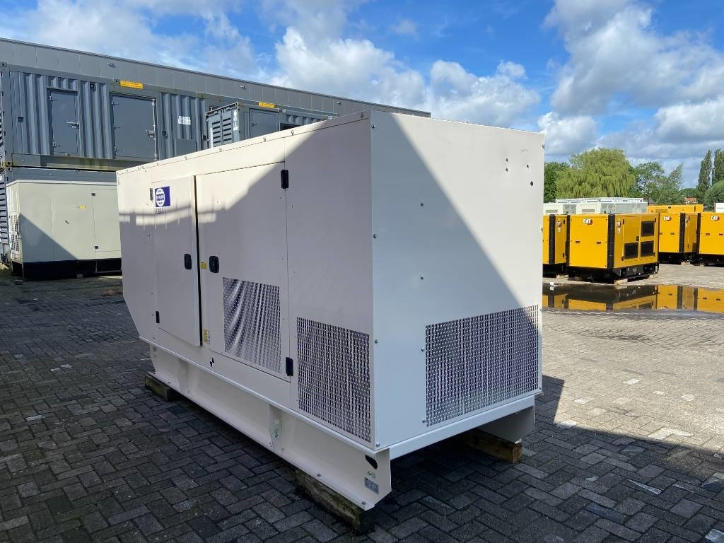 FG Wilson P300-5 - 300 kVA Genset - DPX-16015 - Elektroģenerators: foto 2 FG Wilson P300-5 - 300 kVA Genset - DPX-16015 - Elektroģenerators: foto 2