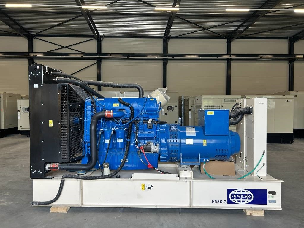 FG Wilson P550-3 - 550 kVA Open Genset - DPX-16020-O - Elektroģenerators: foto 1 FG Wilson P550-3 - 550 kVA Open Genset - DPX-16020-O - Elektroģenerators: foto 1