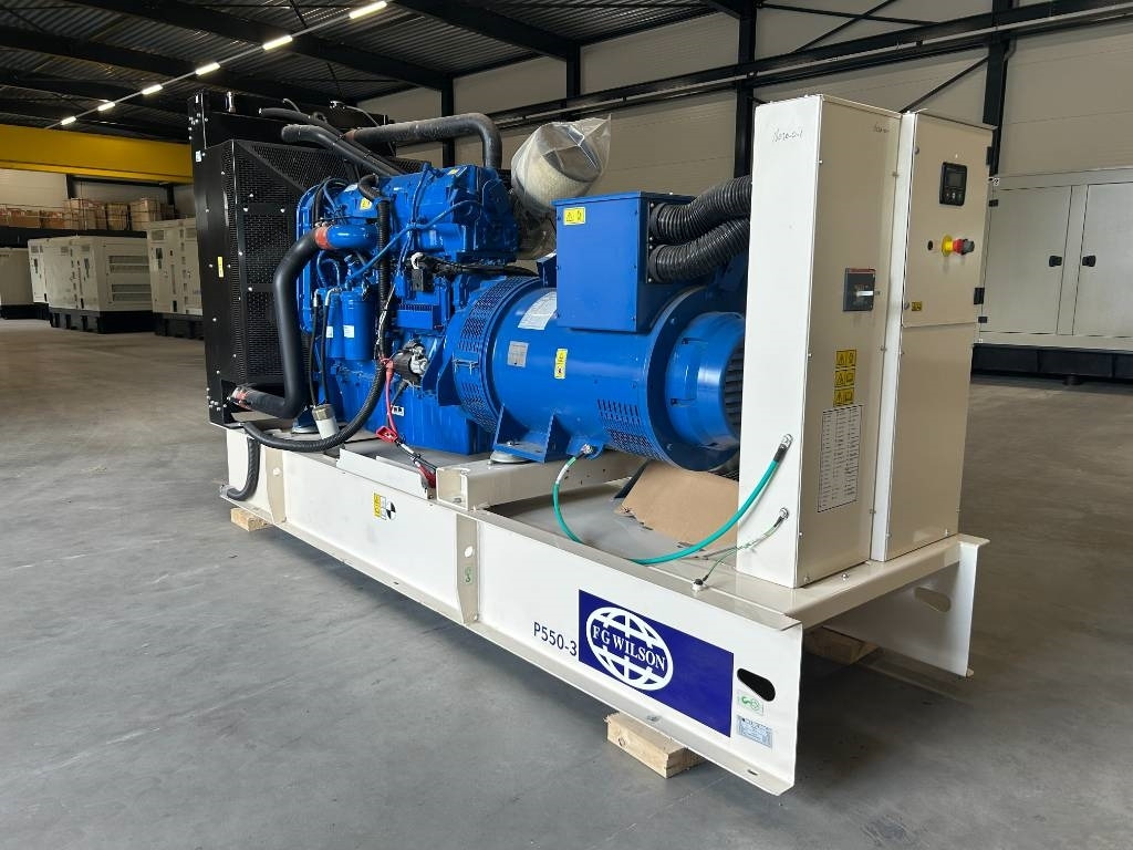 FG Wilson P550-3 - 550 kVA Open Genset - DPX-16020-O - Elektroģenerators: foto 5 FG Wilson P550-3 - 550 kVA Open Genset - DPX-16020-O - Elektroģenerators: foto 5
