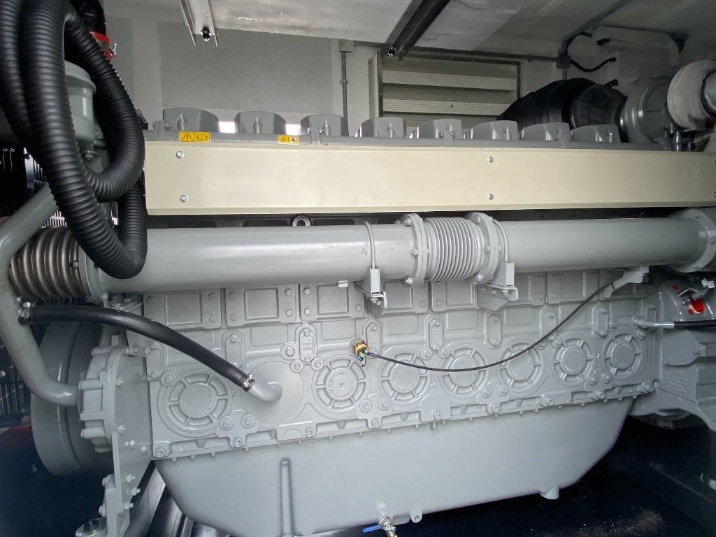Jaunā Elektroģenerators Perkins 4008TAG2A - 1100 kVA Generator - DPX-19820: foto 12