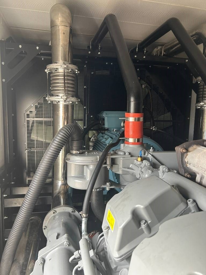 Perkins 4016-TAG2A - 2.200 kVA Generator - DPX-19826 - Elektroģenerators: foto 3 Perkins 4016-TAG2A - 2.200 kVA Generator - DPX-19826 - Elektroģenerators: foto 3