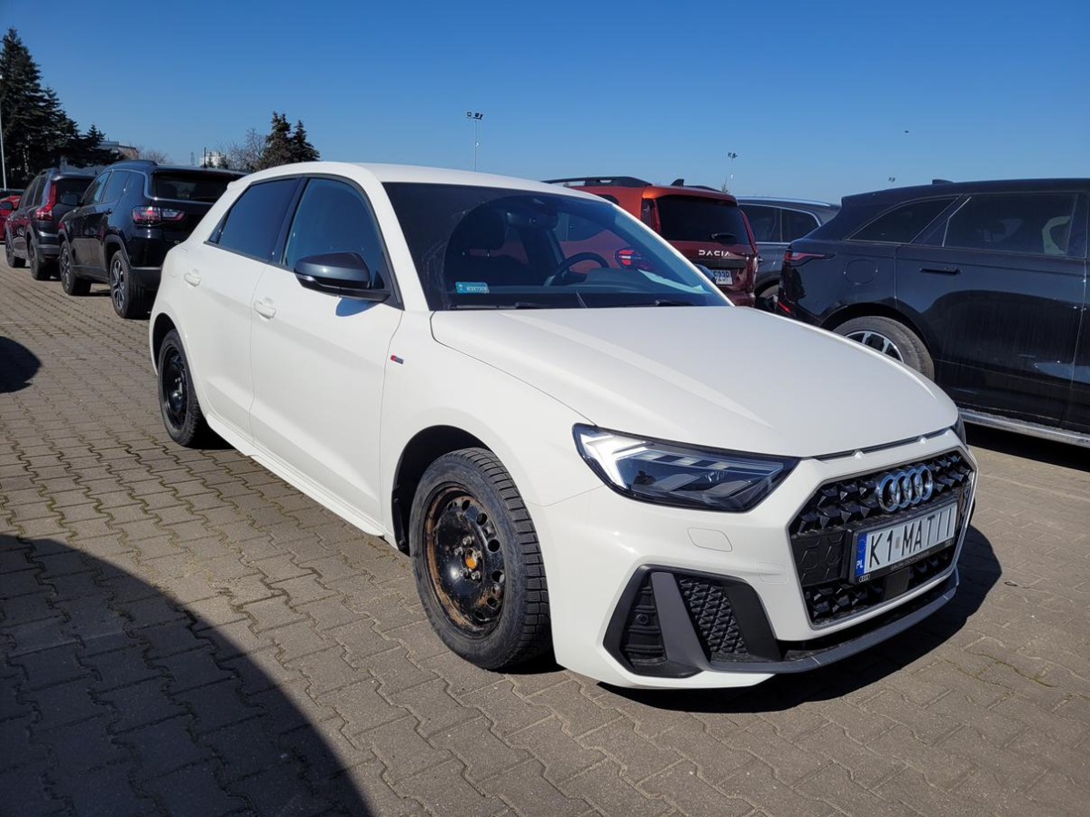 AUDI A1 SPORTBACK HATCHBACK - Vieglā automašīna: foto 1 AUDI A1 SPORTBACK HATCHBACK - Vieglā automašīna: foto 1