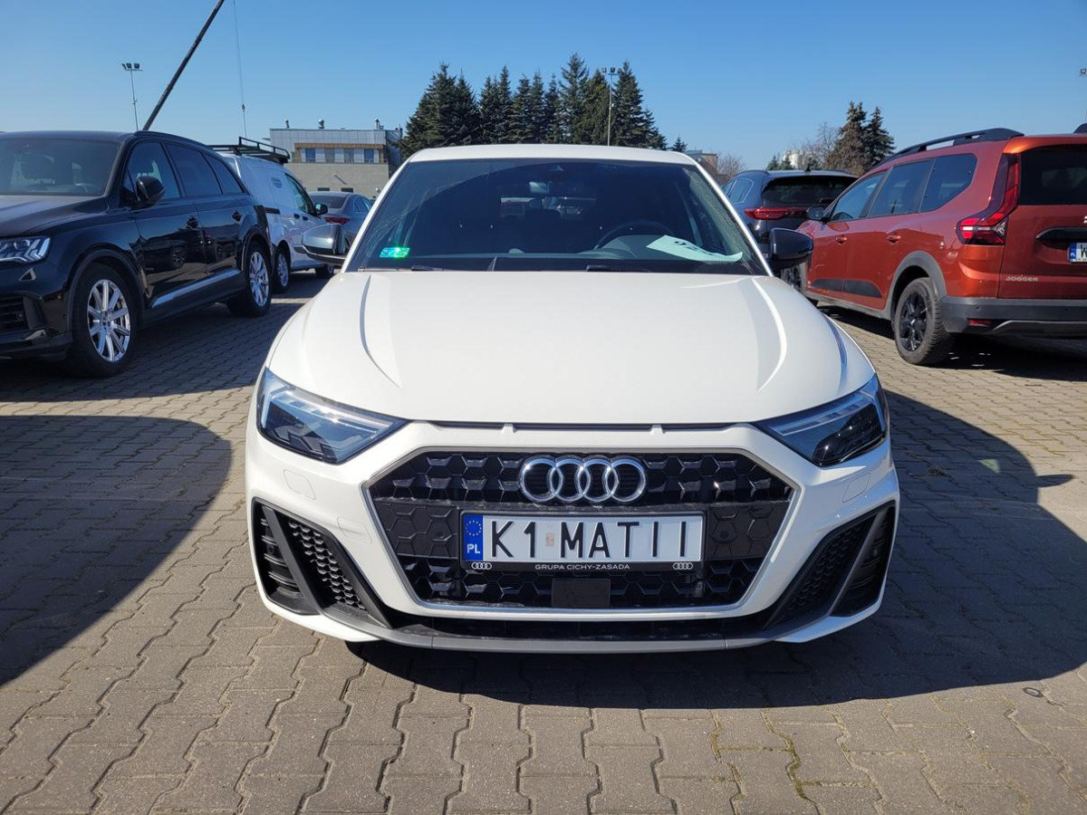 AUDI A1 SPORTBACK HATCHBACK - Vieglā automašīna: foto 2 AUDI A1 SPORTBACK HATCHBACK - Vieglā automašīna: foto 2