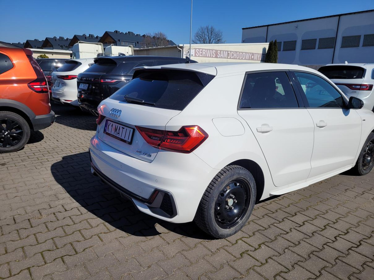AUDI A1 SPORTBACK HATCHBACK - Vieglā automašīna: foto 4 AUDI A1 SPORTBACK HATCHBACK - Vieglā automašīna: foto 4