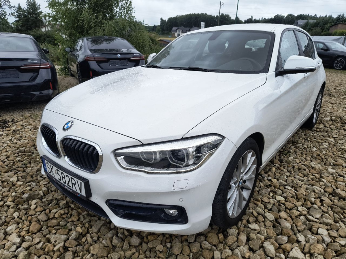BMW 118i GPF Sport Line HATCHBACK - Hečbeks: foto 2 BMW 118i GPF Sport Line HATCHBACK - Hečbeks: foto 2
