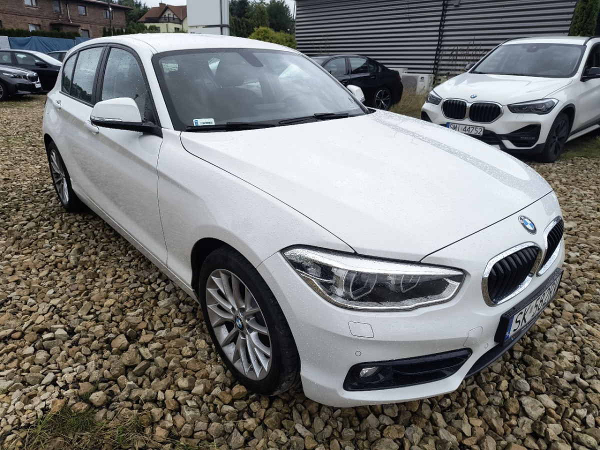 BMW 118i GPF Sport Line HATCHBACK - Hečbeks: foto 1 BMW 118i GPF Sport Line HATCHBACK - Hečbeks: foto 1