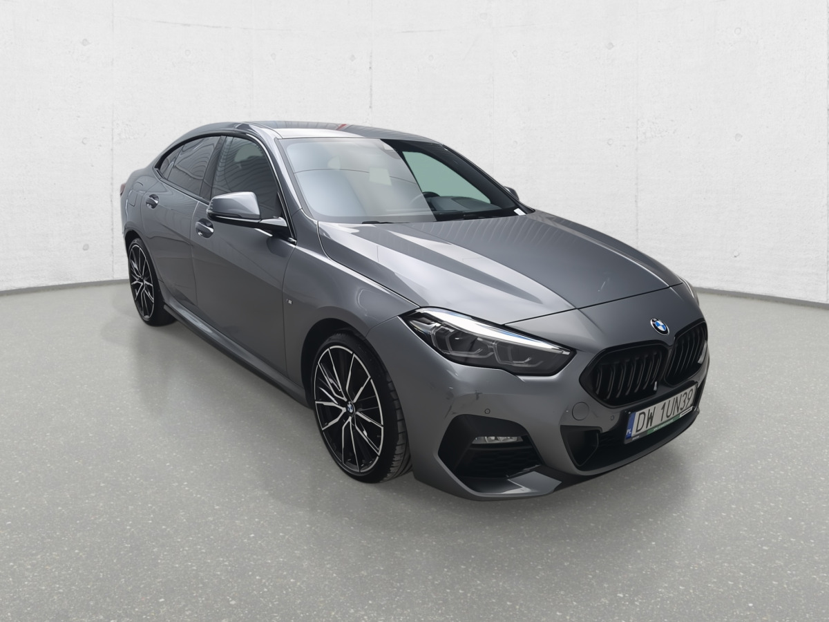 Sedans BMW 218 I SEDAN: foto 1