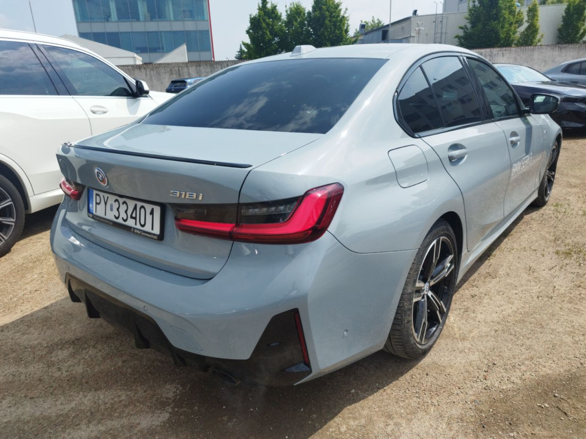 BMW 318i M SPORT AUT SEDAN - Sedans: foto 4 BMW 318i M SPORT AUT SEDAN - Sedans: foto 4