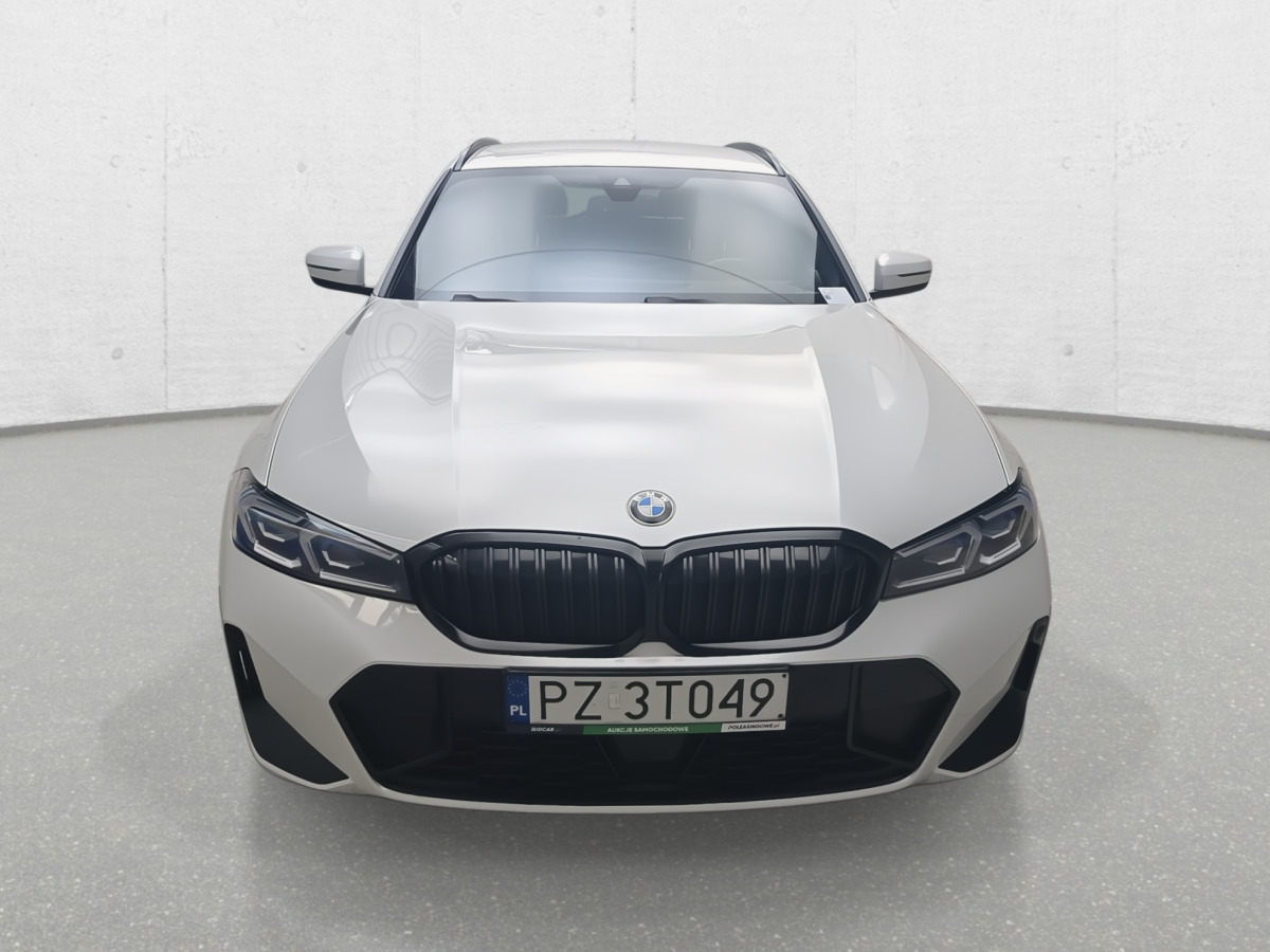 BMW 320D XDRIVE KOMBI - Vieglā automašīna: foto 4 BMW 320D XDRIVE KOMBI - Vieglā automašīna: foto 4