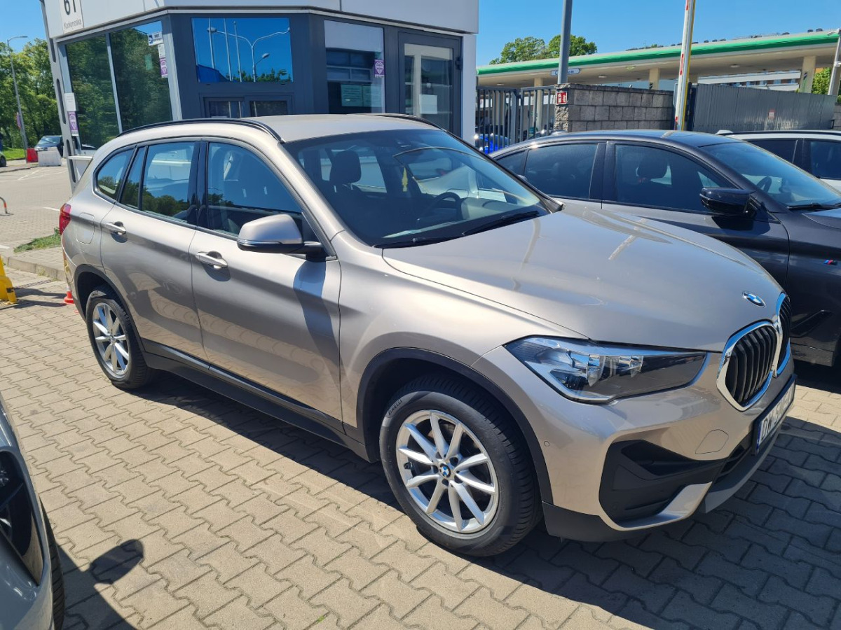 BMW X1 SUV - SUV: foto 1 BMW X1 SUV - SUV: foto 1