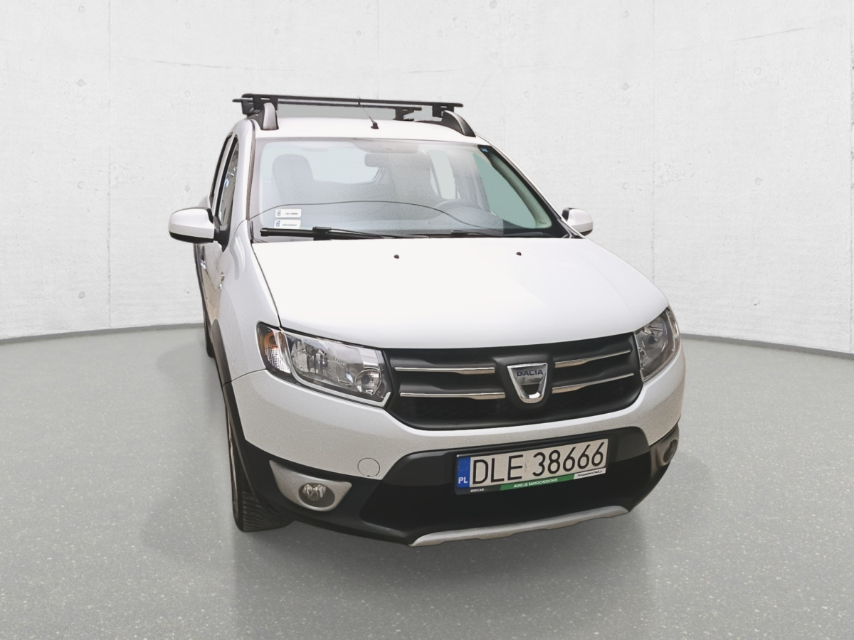 DACIA SANDERO HATCHBACK - Vieglā automašīna: foto 4 DACIA SANDERO HATCHBACK - Vieglā automašīna: foto 4
