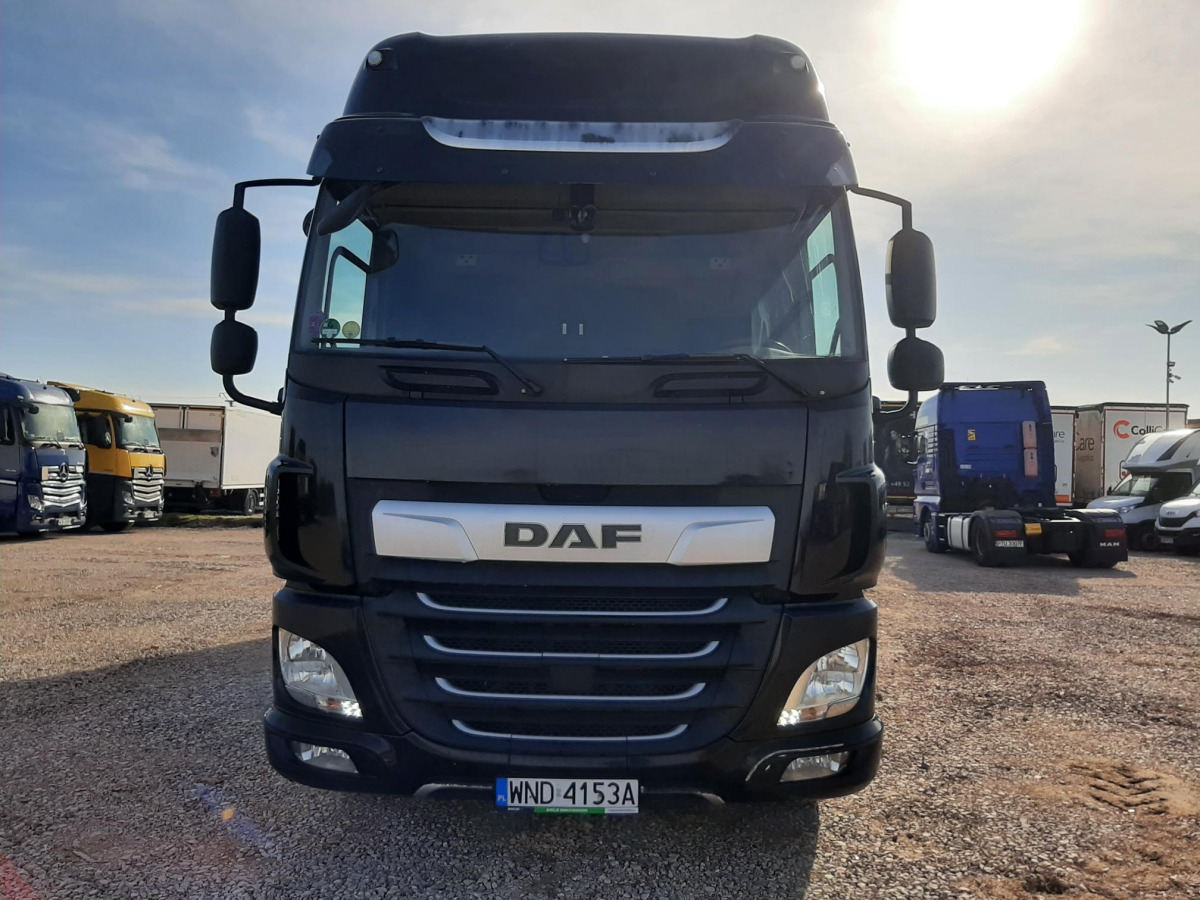DAF CF 320 FA/ZSP SOLÓWKA - Kravas automašīna ar tentu: foto 3 DAF CF 320 FA/ZSP SOLÓWKA - Kravas automašīna ar tentu: foto 3