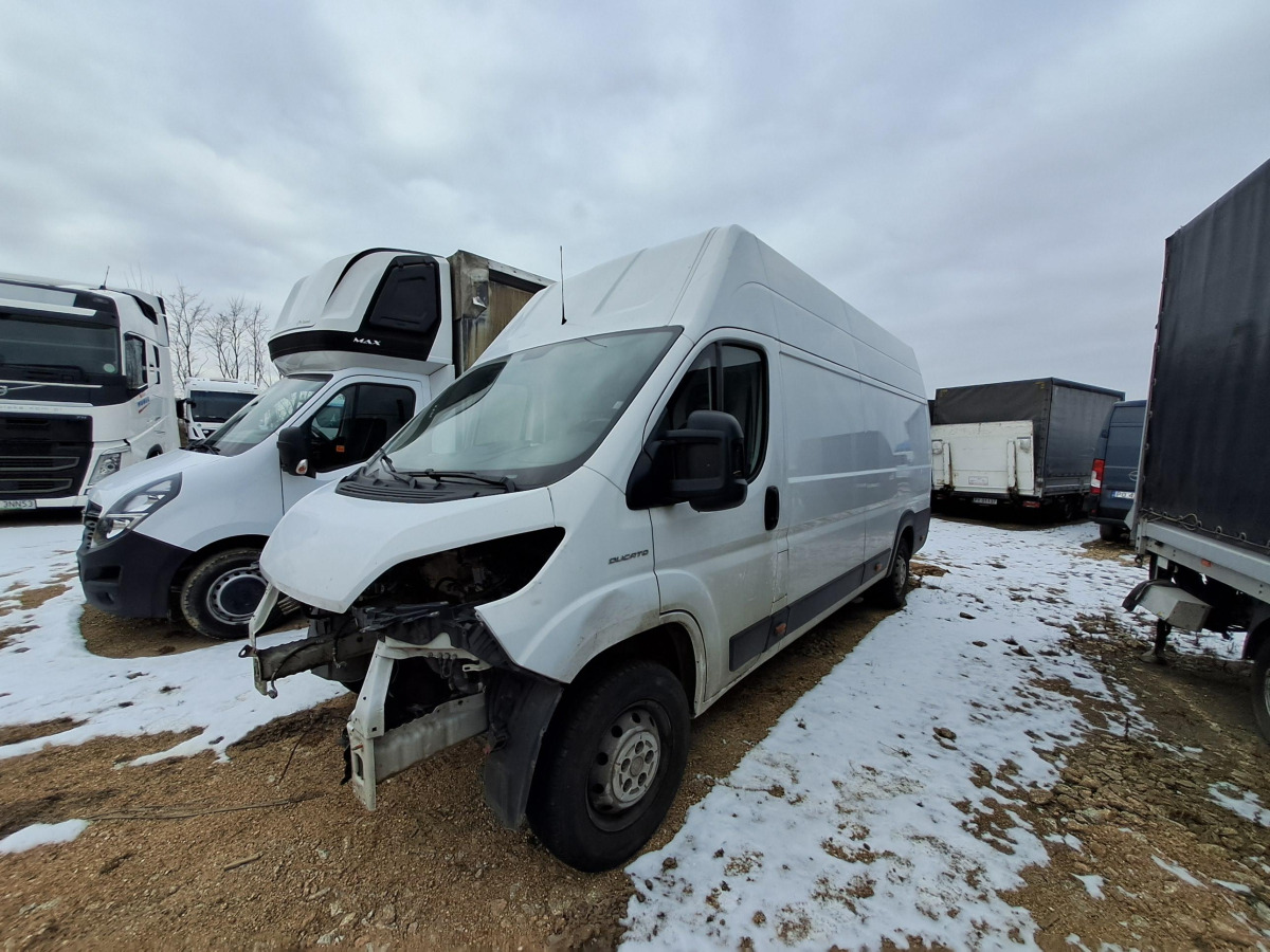 FIAT DUCATO FURGON BLASZAK - Kravas mikroautobuss: foto 3 FIAT DUCATO FURGON BLASZAK - Kravas mikroautobuss: foto 3