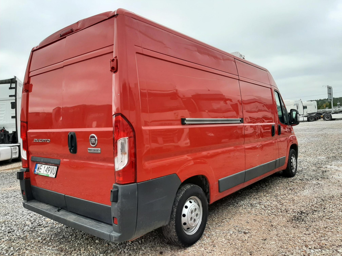 FIAT DUCATO FURGON BLASZAK - Kravas mikroautobuss: foto 4 FIAT DUCATO FURGON BLASZAK - Kravas mikroautobuss: foto 4