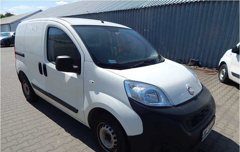 FIAT FIORINO FURGON BLASZAK - Kravas mikroautobuss: foto 1 FIAT FIORINO FURGON BLASZAK - Kravas mikroautobuss: foto 1