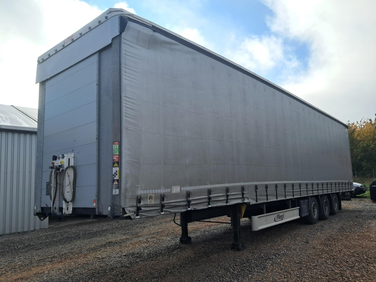 FLIEGL SDS 390 KURTYNOWA - Piekabe ar tentu: foto 3 FLIEGL SDS 390 KURTYNOWA - Piekabe ar tentu: foto 3