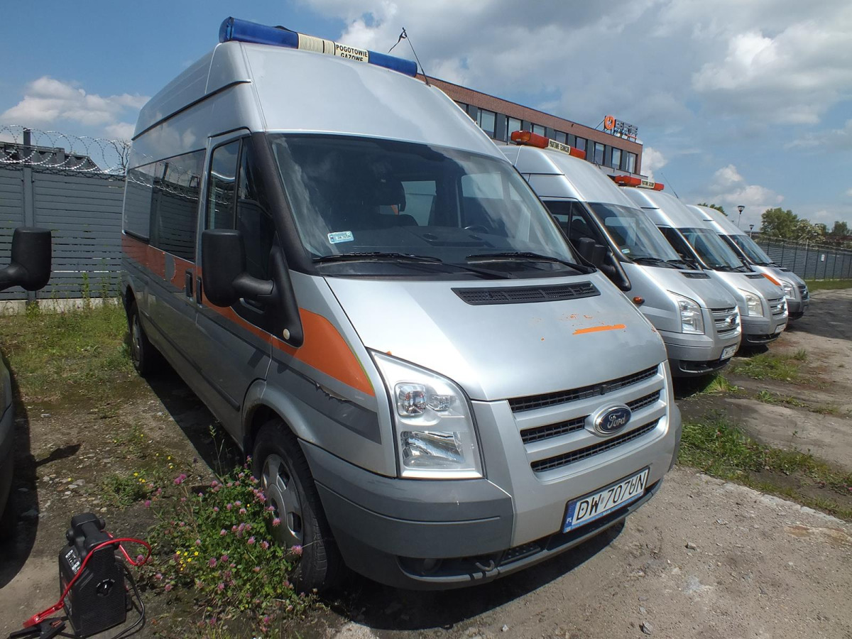 FORD FT 350 FURGON BLASZAK - Kravas mikroautobuss: foto 1 FORD FT 350 FURGON BLASZAK - Kravas mikroautobuss: foto 1