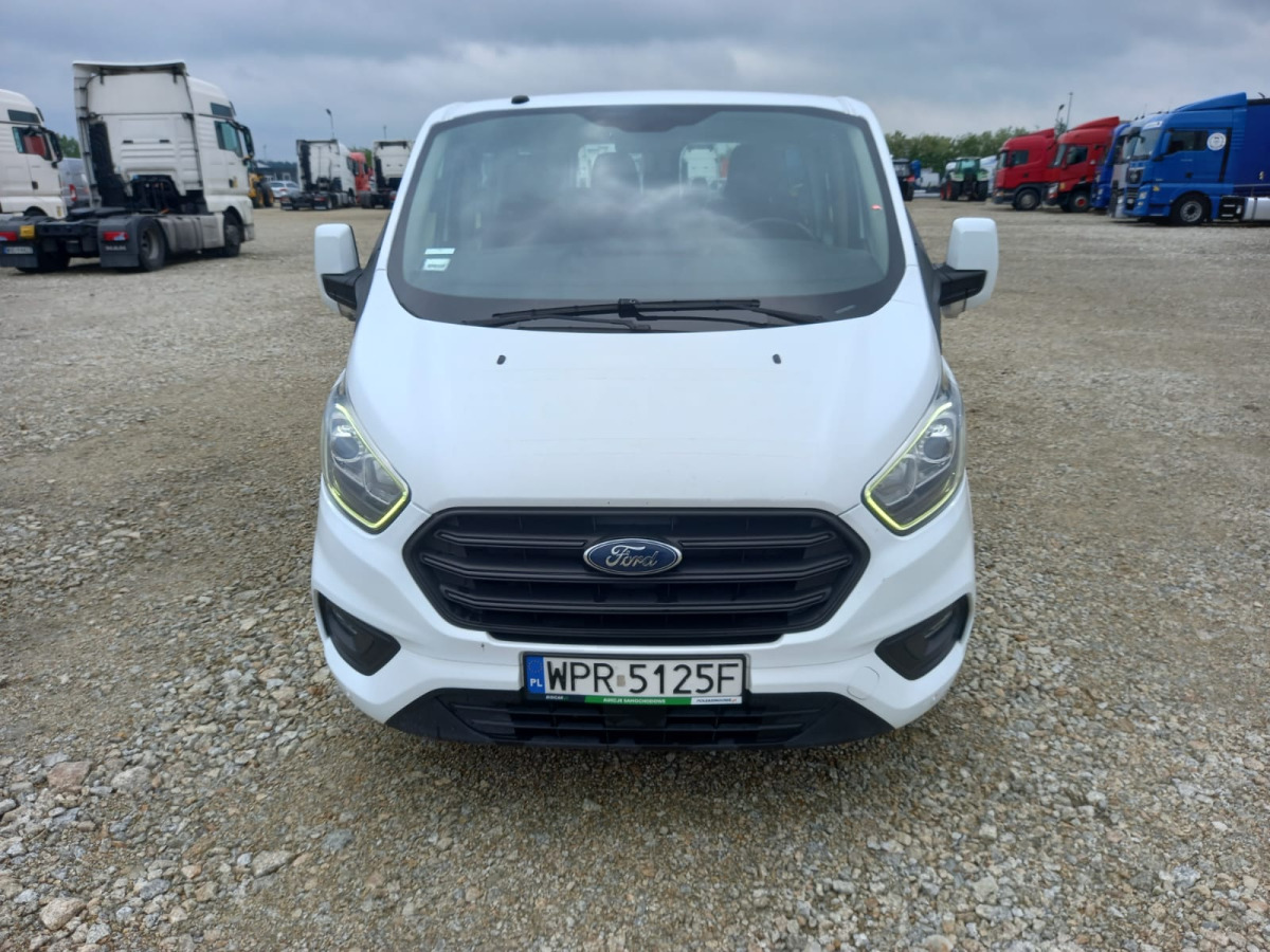 FORD TOURNEO CUSTOM VAN - Vieglā automašīna: foto 2 FORD TOURNEO CUSTOM VAN - Vieglā automašīna: foto 2