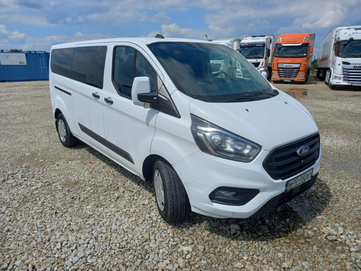 FORD TRANSIT CUSTOM VAN - Vieglā automašīna: foto 1 FORD TRANSIT CUSTOM VAN - Vieglā automašīna: foto 1
