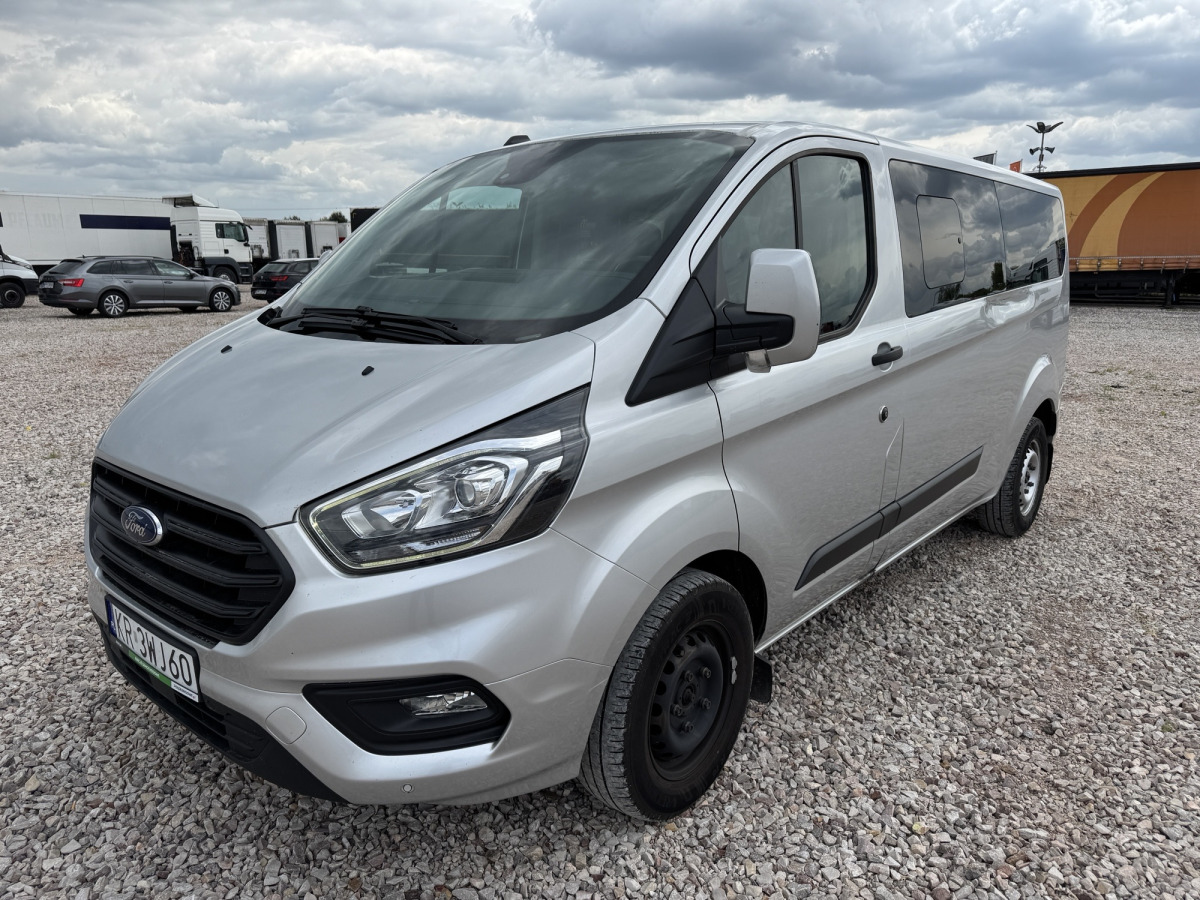 FORD TRANSIT CUSTOM VAN - Vieglā automašīna: foto 3 FORD TRANSIT CUSTOM VAN - Vieglā automašīna: foto 3