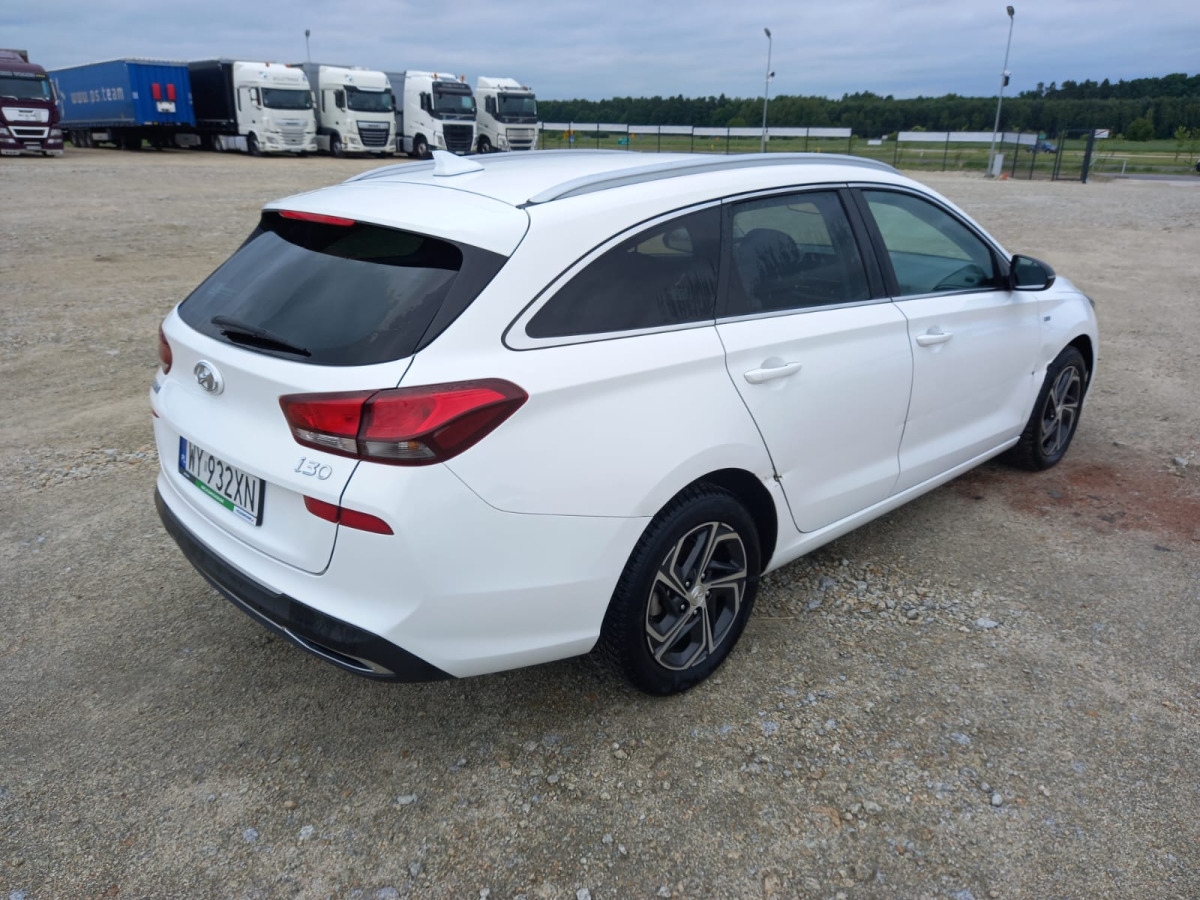 HYUNDAI I30 KOMBI - Vieglā automašīna: foto 5 HYUNDAI I30 KOMBI - Vieglā automašīna: foto 5