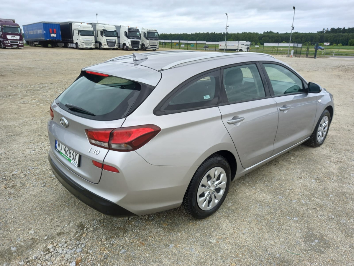 HYUNDAI I30 KOMBI - Vieglā automašīna: foto 3 HYUNDAI I30 KOMBI - Vieglā automašīna: foto 3