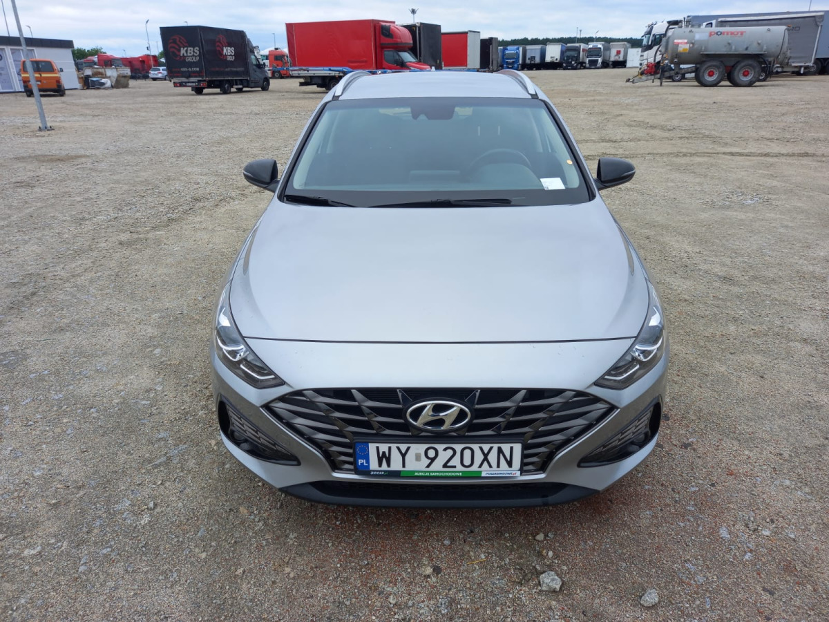HYUNDAI I30 KOMBI - Vieglā automašīna: foto 2 HYUNDAI I30 KOMBI - Vieglā automašīna: foto 2