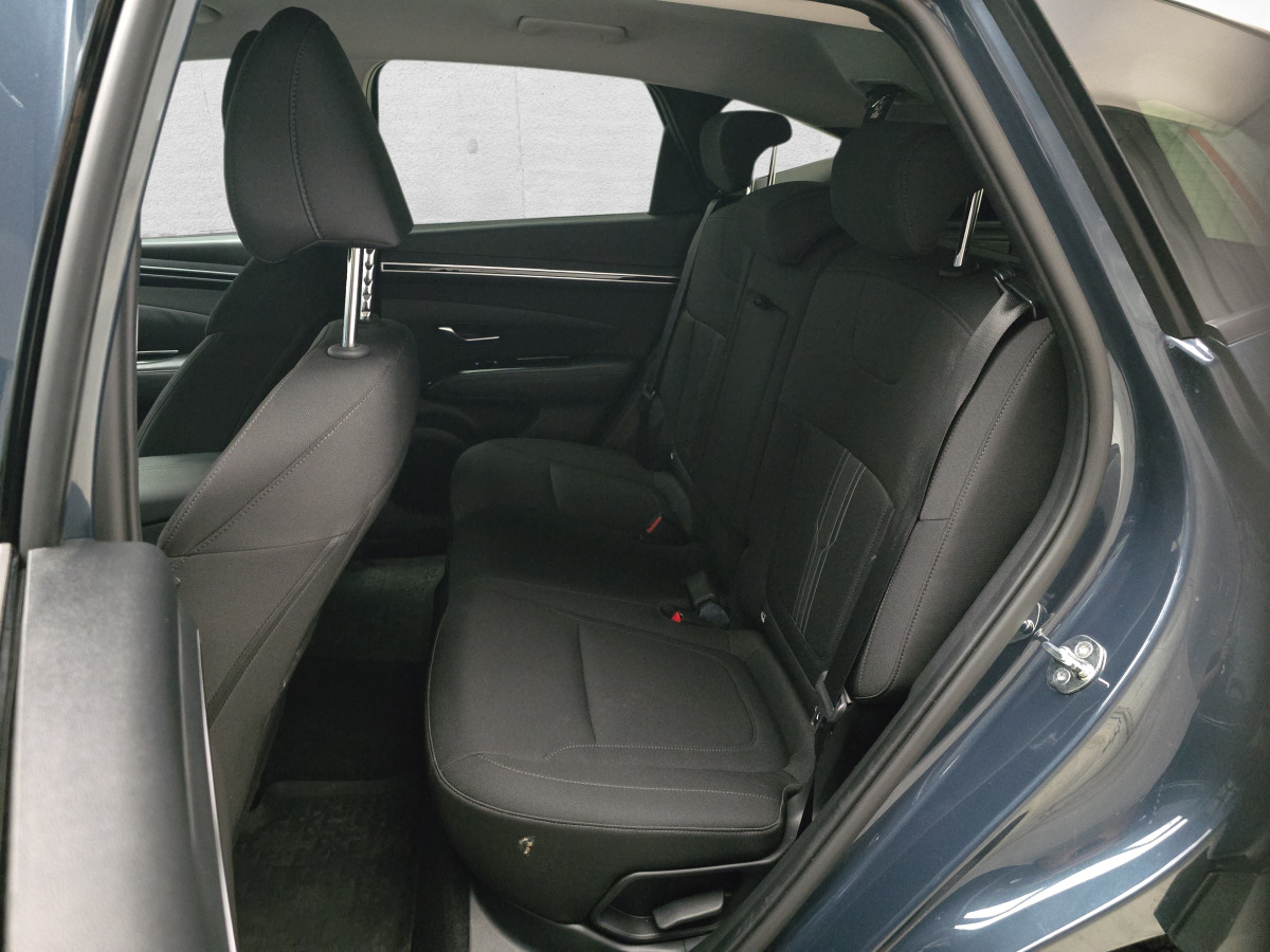SUV HYUNDAI TUCSON SUV: foto 13