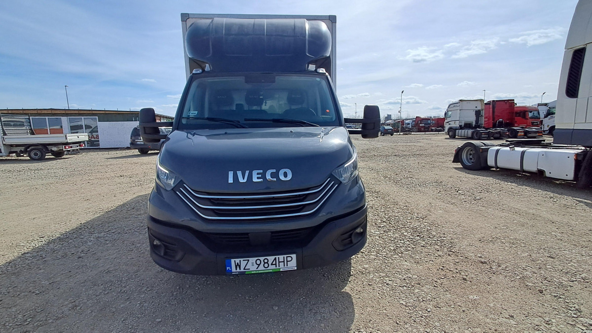 IVECO DAILY 50C18 KONTENER Z WINDĄ - Furgons ar slēgtā virsbūve: foto 2 IVECO DAILY 50C18 KONTENER Z WINDĄ - Furgons ar slēgtā virsbūve: foto 2