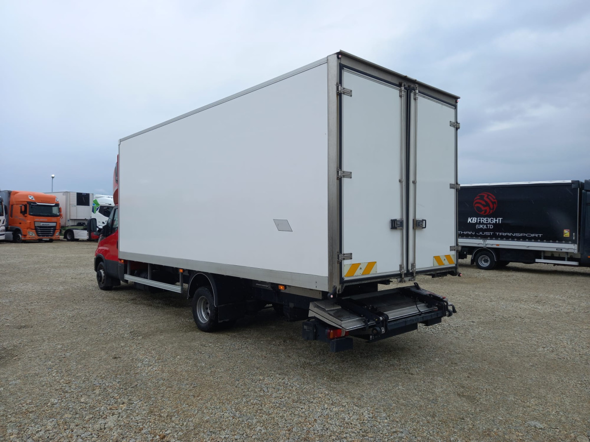 IVECO DAILY KONTENER Z WINDĄ - Kravas automašīna ar slēgto virsbūvi: foto 4 IVECO DAILY KONTENER Z WINDĄ - Kravas automašīna ar slēgto virsbūvi: foto 4