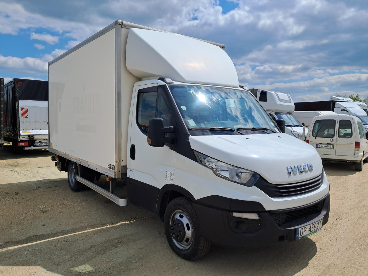 IVECO DAILY KONTENER Z WINDĄ - Furgons ar slēgtā virsbūve: foto 1 IVECO DAILY KONTENER Z WINDĄ - Furgons ar slēgtā virsbūve: foto 1