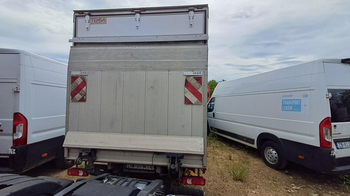 IVECO DAILY KONTENER Z WINDĄ - Kravas automašīna ar slēgto virsbūvi: foto 4 IVECO DAILY KONTENER Z WINDĄ - Kravas automašīna ar slēgto virsbūvi: foto 4