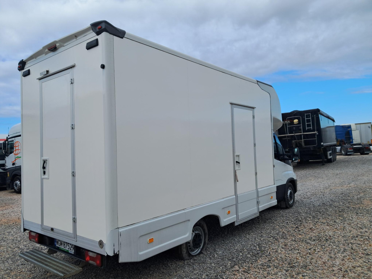 IVECO KONTENER - Furgons ar slēgtā virsbūve: foto 4 IVECO KONTENER - Furgons ar slēgtā virsbūve: foto 4