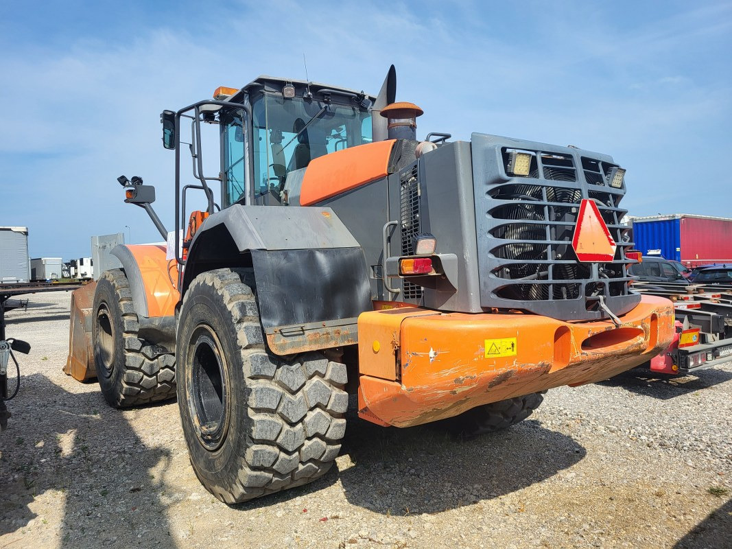 Ładowarka kołowa HITACHI ZW310 - Riteņu iekrāvējs: foto 5 Ładowarka kołowa HITACHI ZW310 - Riteņu iekrāvējs: foto 5