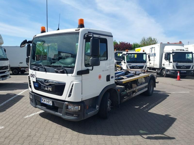 MAN TGL HAKOWIEC - Pacēlājs ar āķi: foto 2 MAN TGL HAKOWIEC - Pacēlājs ar āķi: foto 2