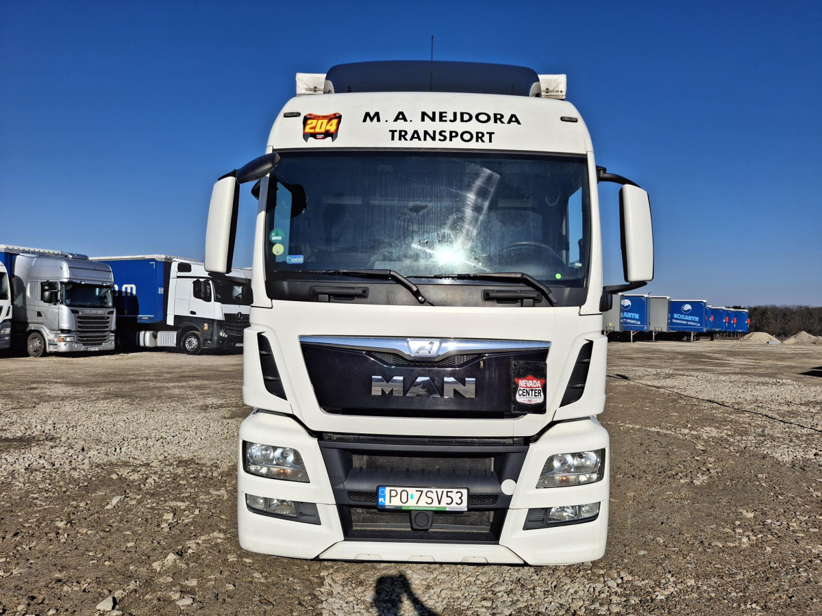 MAN TGS 18.320 4X2 LL SOLÓWKA - Kravas automašīna ar tentu: foto 3 MAN TGS 18.320 4X2 LL SOLÓWKA - Kravas automašīna ar tentu: foto 3
